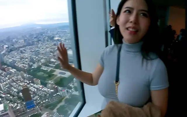 电视剧大全 精品一区二区 人精品一区 出白浆 Playful vlog with voluptuous Taiwanese beauty teasing her huge tits