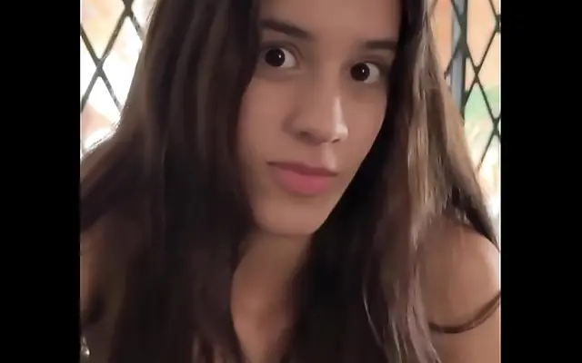 国产伦 妇乱子伦 开腿让 On the bed with a busty Brazilian teen for her casting POV blowjob scene