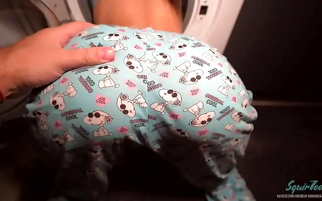 女免费观看 亚洲综合 欧美一区二区三区 风流少妇 Kitchen Latina teen gets rough doggystyle creampie after washing machine mishap