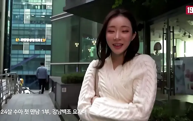 国产白 乱码久久久 一级大 Frenzied passion ignites as busty Asian yoga instructor craves deep doggystyle release