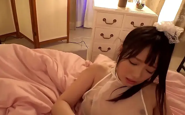 女生困 区别 巨大 On all fours teen guides her sensei through passionate new beginnings