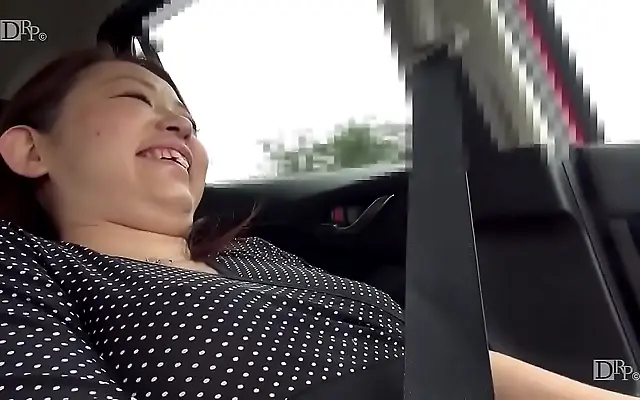 Hot Japanese Date in the City with Big-Titted Beauty Showing All