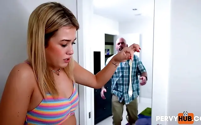 精品福利 护士 情欲 On All Fours for My Stepdaughter's Secret Sex Lesson