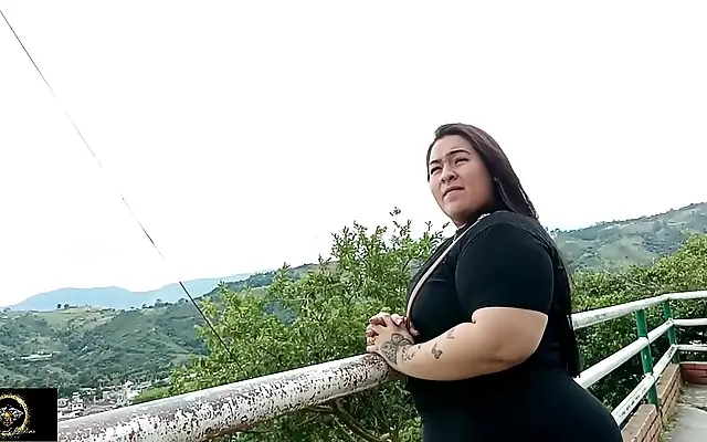 18精品 日韩免费 妻精品一区二区三 Crimson lights glow as I take my stepniece at the lookout