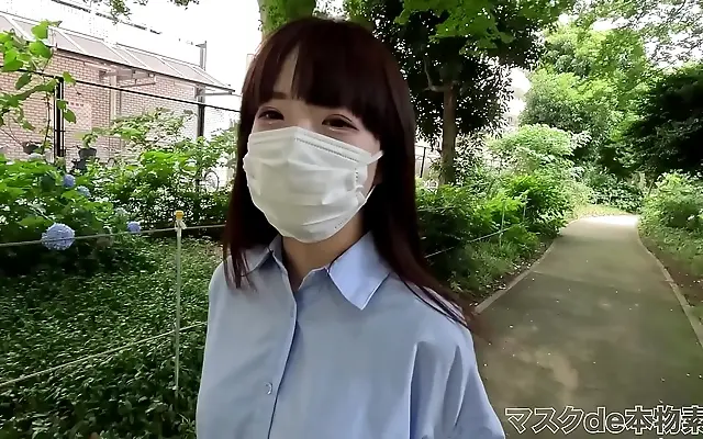 精品A片 女人荫蒂 高清视频 国产免费 Sapphire night sky as she takes him outdoors by the container yard