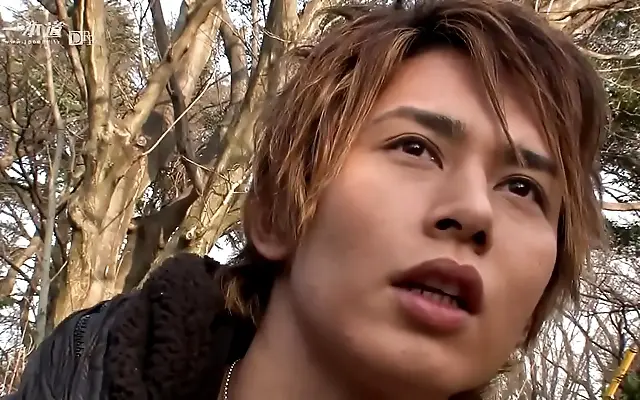 Deep throating and riding hard with a slick Japanese seductress in heat