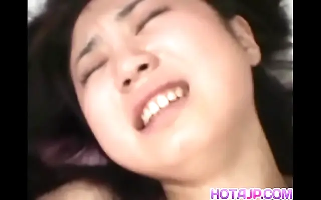 免费的 娇妻 理论 av无码 Two lovers entwine as Ryoko Yaka moans and writhes to ecstasy