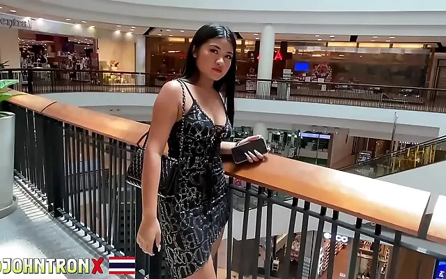 免费高清完整 过程 车上 洗澡 Two hot bodies collide as a fit Asian teen takes creampie in reverse cowgirl