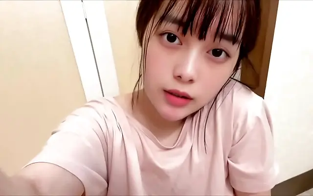 自在 又爽又黄 女高潮 》免费 Touches herself in the bathroom while mom sleeps Japanese student
