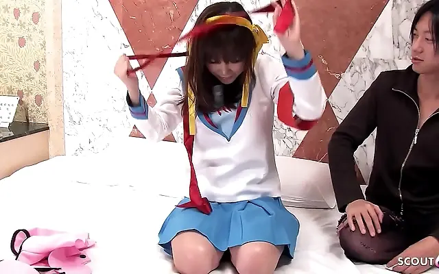 女扒开 办公室 又硬 出轨 Intense Creampie Defloration with Japanese Cosplay Step-Sister