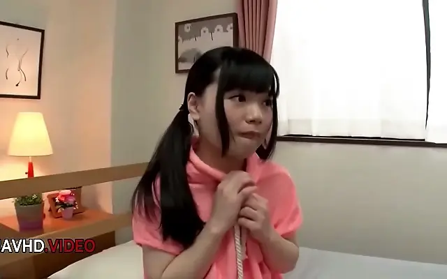 人伦 www在线 yy 免费一级 Playful Japan sex show with a teen's sloppy blowjob and wild hardcore fun