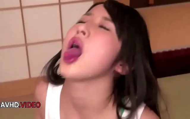 Jaw Dropping Blowjob In A Hot Asian Threesome With Big Cock Action