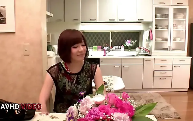 Electric night with JAV legend Airi Miyazaki in a thrilling threesome